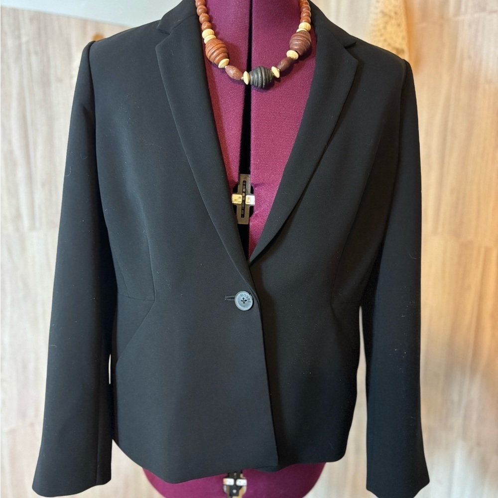 Hobbs Elegant Black Women's Blazer